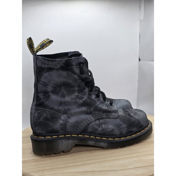 Dr. Martens 1460 Pascal Tie Dye Printed Suede Black 8 Eye Boots Women’s Size 6 - Picture 3 of 9
